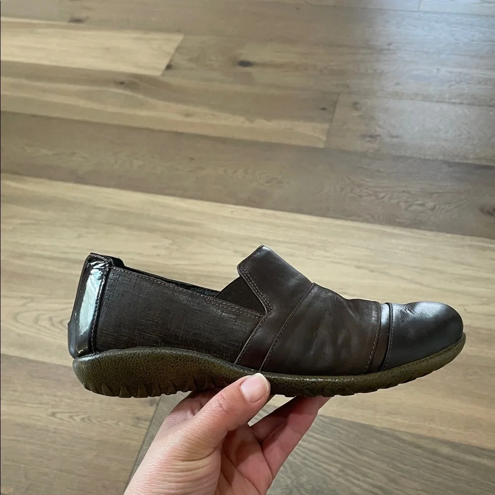 Naot Miro Flat Leather Comfort Shoes Women's Size EU 37 (US 6)